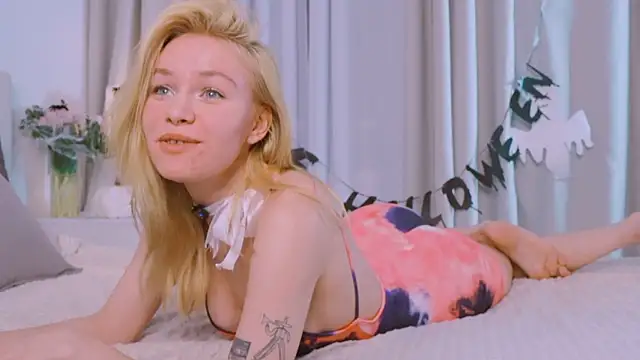 Snapshot of FapClubFamm chatting on October 30, 4:19 pm FapClubFamm online show from October 30, 4:19 pm