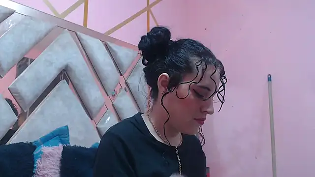 nadescomthxx online show from October 24, 3:52 pm