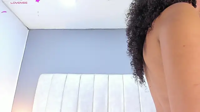 Ashleyy23x online show from December 2, 7:38 pm