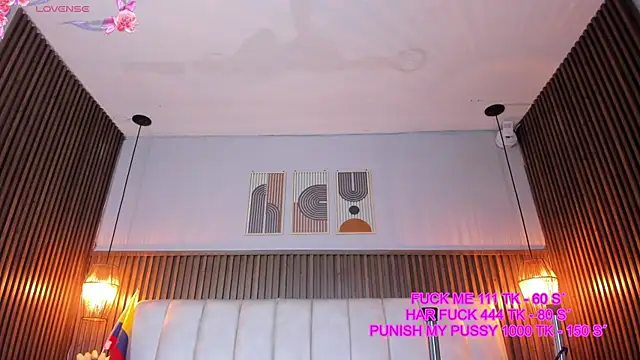 Ashleyy23x online show from July 8, 7:49 pm
