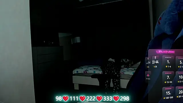 Olivia Munk online show from May 2, 4:16 am