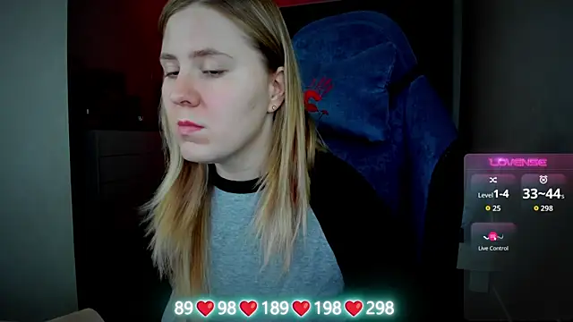 Olivia Munk online show from November 1, 5:22 am