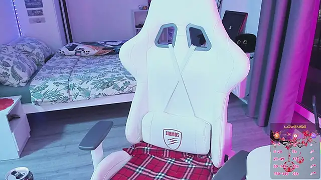 Yumi Youkai online show from March 2, 6:36 pm