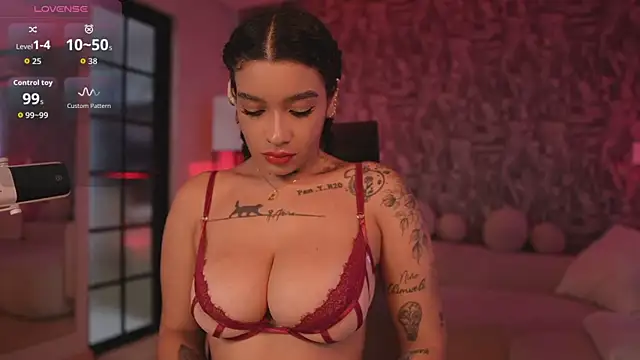 HannahW  online show from September 21, 12:04 pm