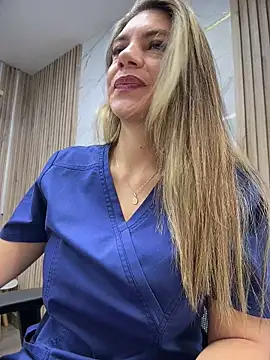 alicee16 online show from July 30, 6:20 pm