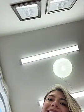 alicee16 online show from July 28, 8:52 pm