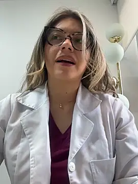 alicee16 online show from October 25, 8:05 pm