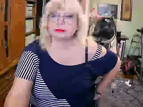 LOLA8888 online show from September 18, 2:37 pm