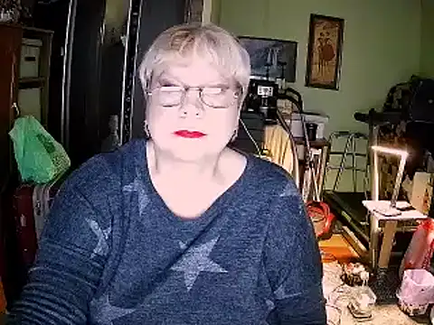 LOLA8888 online show from November 29, 1:15 pm