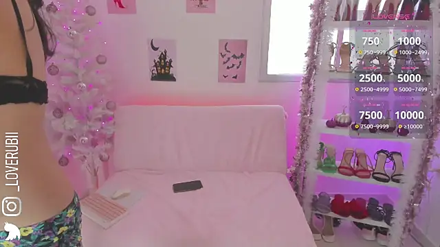 loverubii online show from November 9, 12:01 pm