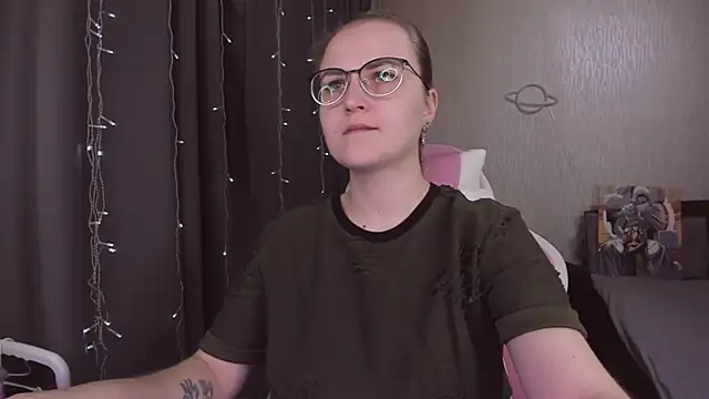 MissBrightShine online show from November 18, 10:38 am