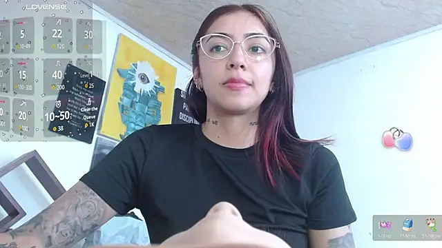 ZoeBakers  online show from July 21, 9:04 pm