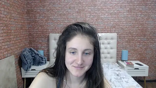 Snapshot of Holliy_Cooper chatting on September 17, 1:42 pm Holliy Cooper online show from September 17, 1:42 pm