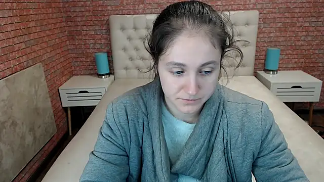 Snapshot of Holliy_Cooper chatting on October 13, 7:33 am Holliy Cooper online show from October 13, 7:33 am