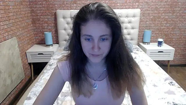 Snapshot of Holliy_Cooper chatting on September 13, 8:22 am Holliy Cooper online show from September 13, 8:22 am