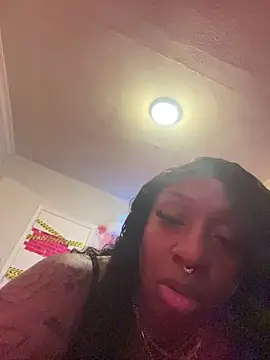 immona online show from October 31, 8:24 pm