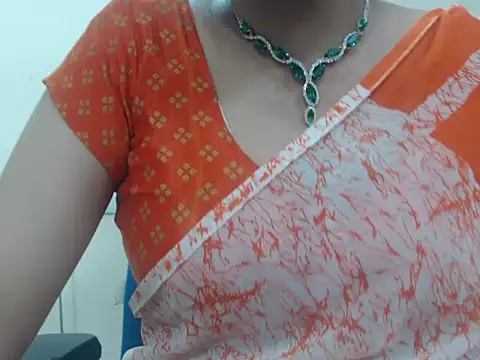 Lovely Siri 23 online show from November 3, 6:56 pm