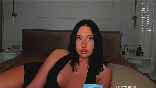 Snapshot of qsstess chatting on September 17, 2:09 am qsstess online show from September 17, 2:09 am