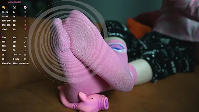 ReiYosimoto online show from February 8, 6:55 pm