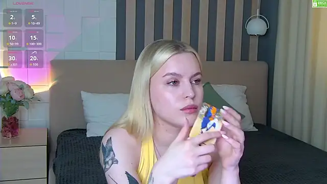 AmaliaBell online show from July 22, 1:23 pm