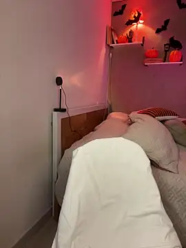 DaniDusan  online show from October 17, 12:36 am