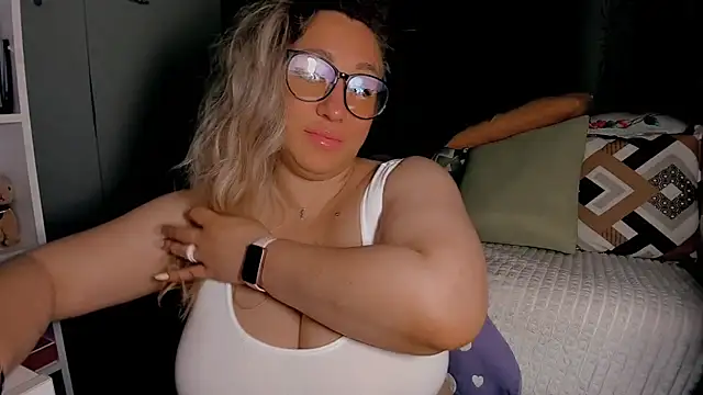 CumOnMy Tits online show from June 14, 2:57 am